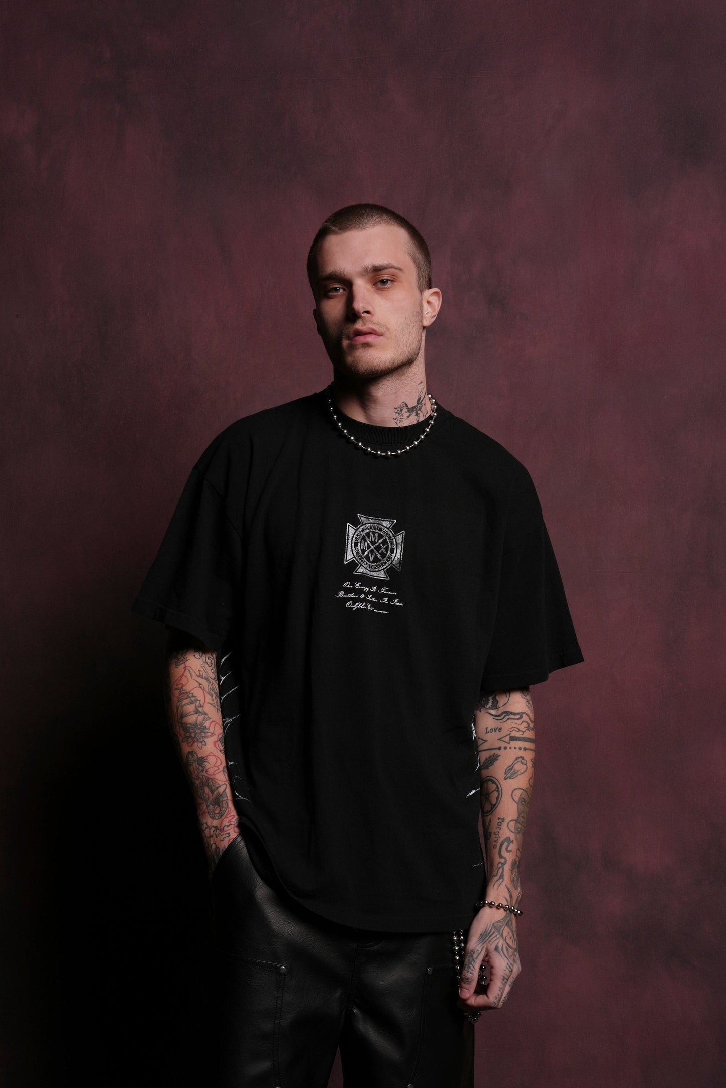 Spider-Man Tomb "Side By Side" Series Oversized Tee in Black