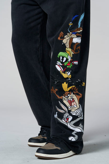 2183 - Looney Tunes Squad Sweats