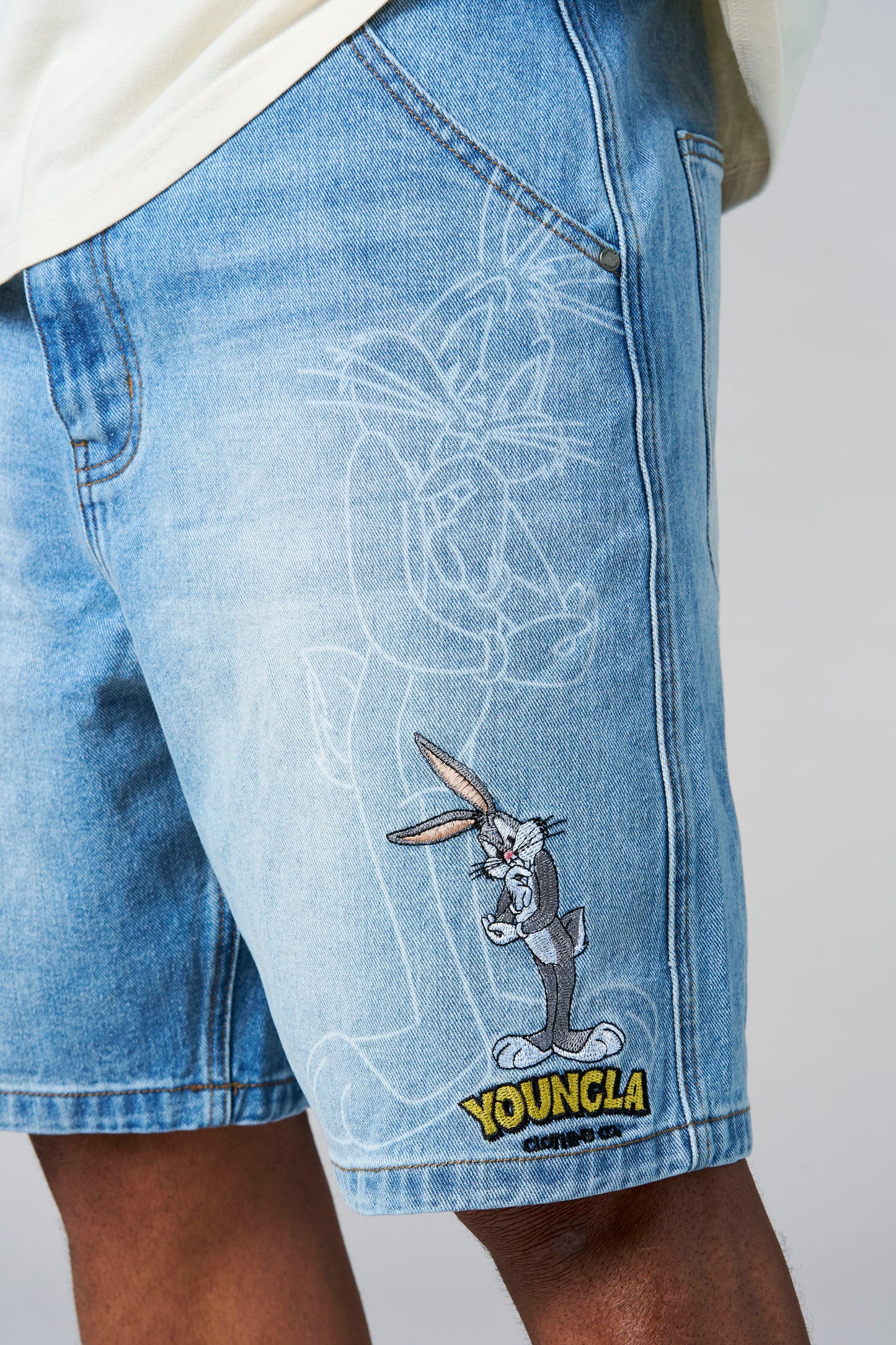 6079 - Looney Tunes Jorts