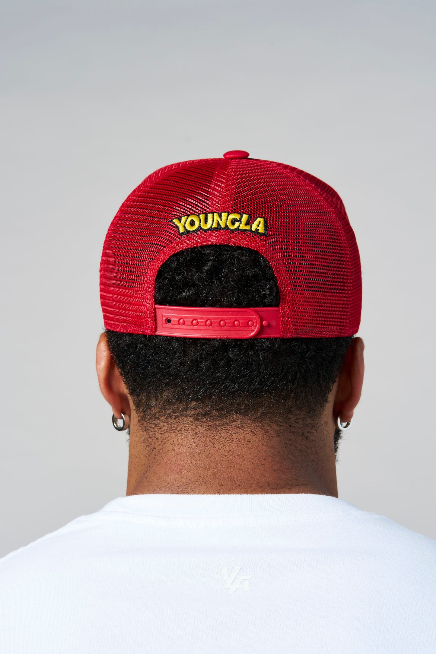 9135 - Looney Tunes Patch Trucker Hats