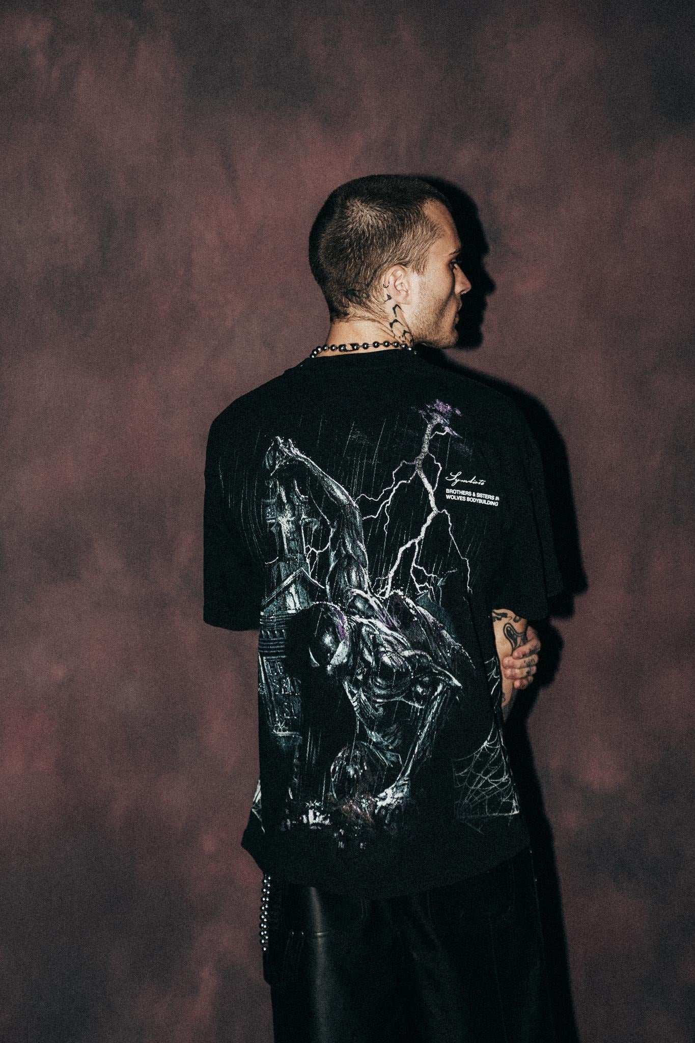 Spider-Man Tomb "Side By Side" Series Oversized Tee in Black